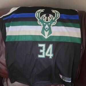 Giannis Antetokounmpo Milwaukee Bucks Jersey - Size 50